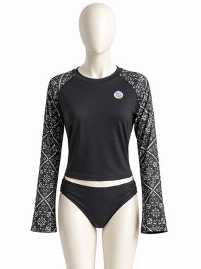 🌸2/$12🌸 NWT Ardene Swim Cropped Rashguard Top with Long Sleeves Large